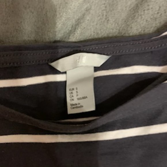 Striped H & M Top - Picture 6 of 6